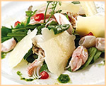 Insalata di calamari, scaglie di Grana padano e polvere di limone