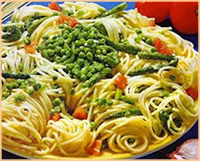 Spaghetti con asparagi e bitto